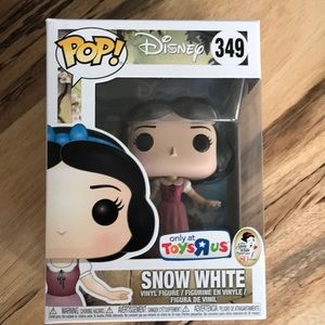 Funko Disney Snow White TRU